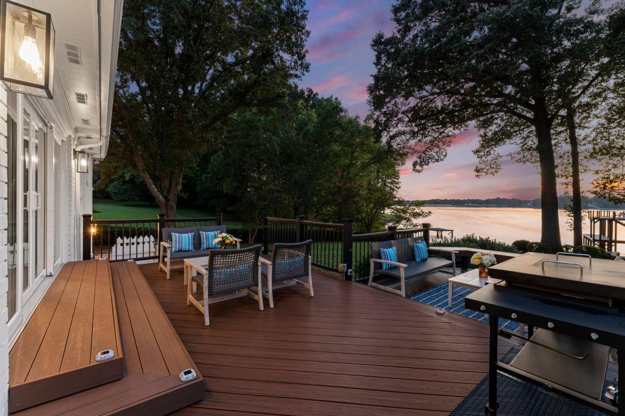 Lakefront Living 무어스빌 외부 사진