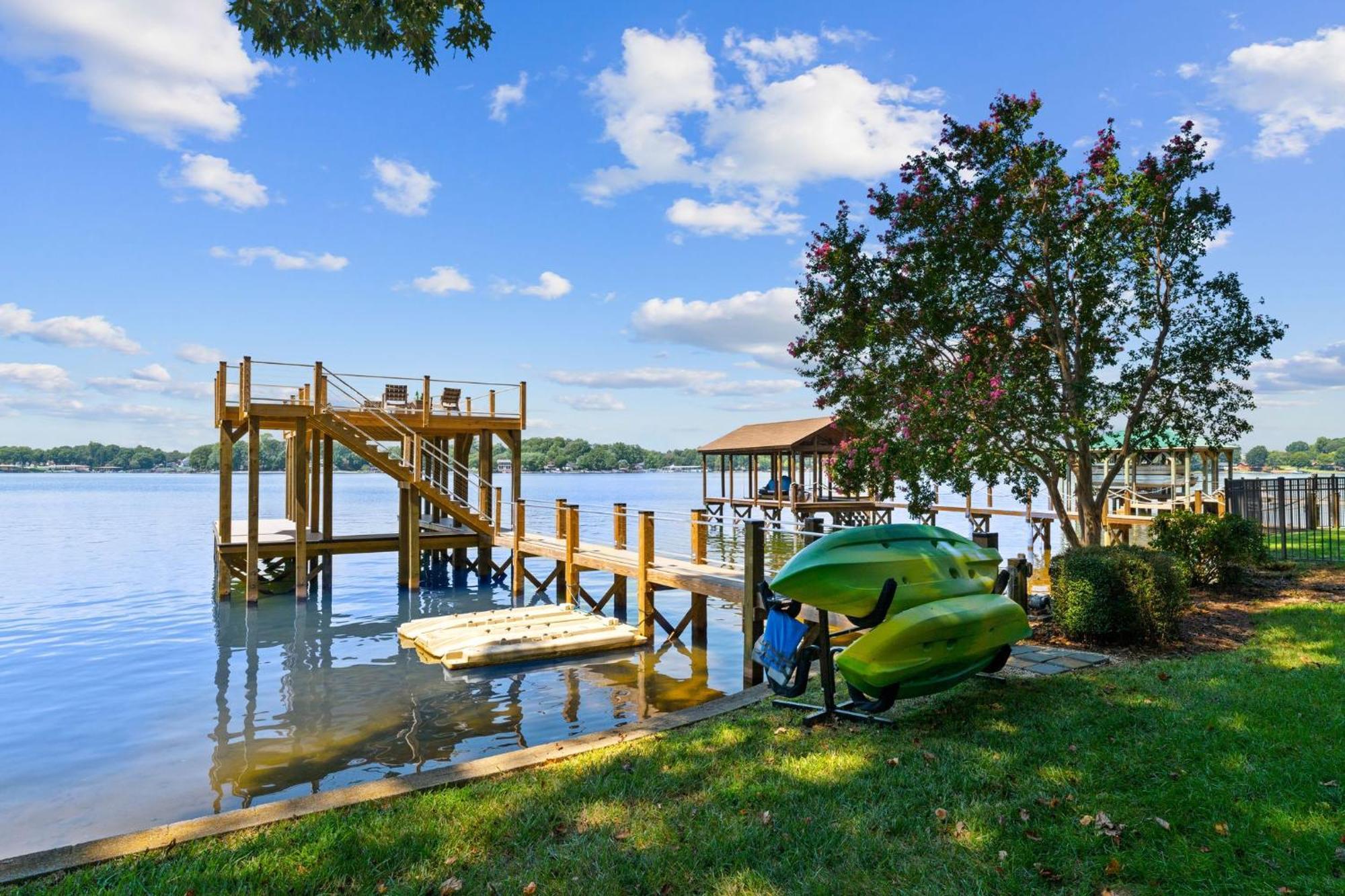 Lakefront Living 무어스빌 외부 사진