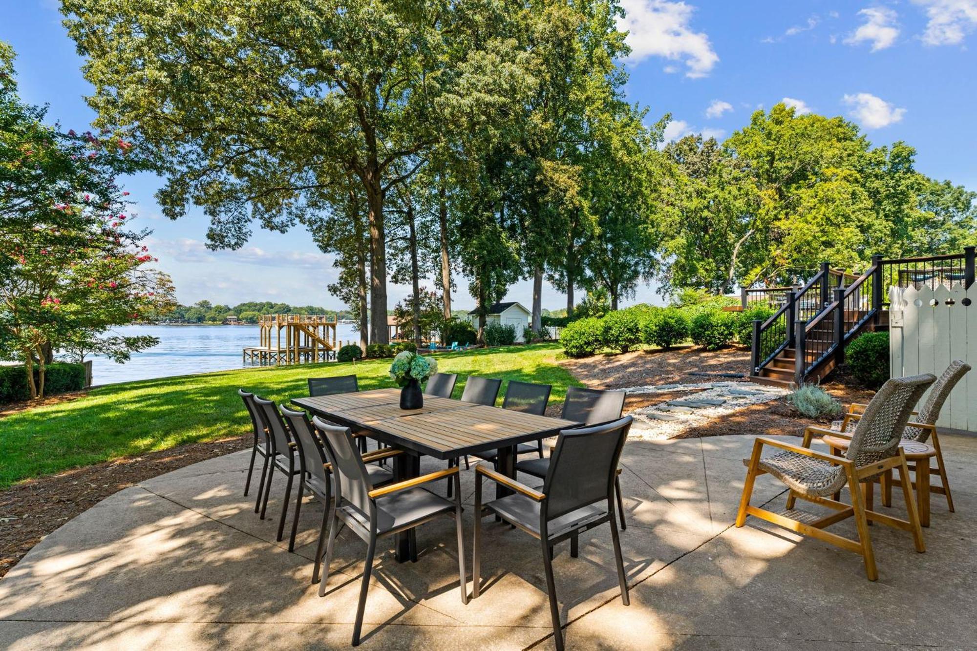 Lakefront Living 무어스빌 외부 사진
